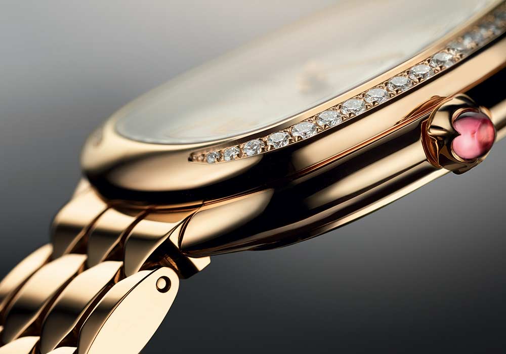 bvlgari serpenti seduttori closeup diamond