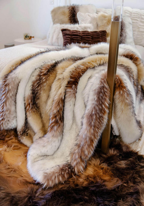 Limited Edition Arctic Wolf Faux Fur Throws 