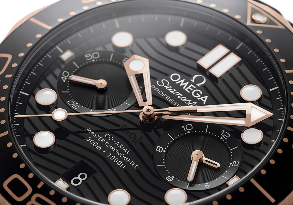 omega seamaster diver 300m chrono closeup